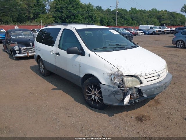 45838028 :رقم المزاد ، 4T3ZF13C62U496518 vin ، 2002 Toyota Sienna Le مزاد بيع