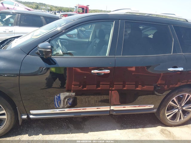Продажа на аукционе авто 2017 Nissan Pathfinder Platinum, vin: 5N1DR2MN1HC615932, номер лота: 45838104