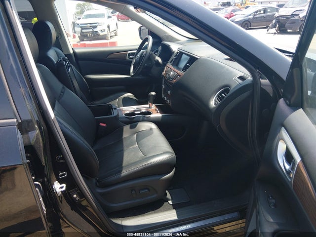 Продажа на аукционе авто 2017 Nissan Pathfinder Platinum, vin: 5N1DR2MN1HC615932, номер лота: 45838104
