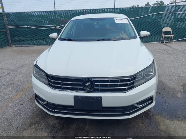Продажа на аукционе авто 2017 Volkswagen Passat 1.8t S, vin: 1VWAT7A34HC079810, номер лота: 45838186