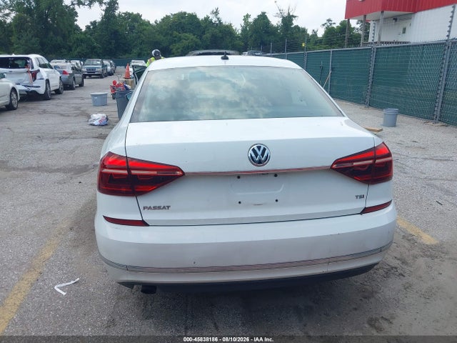 Продажа на аукционе авто 2017 Volkswagen Passat 1.8t S, vin: 1VWAT7A34HC079810, номер лота: 45838186