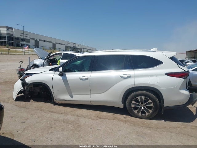 2021 Toyota Highlander Xle მანქანა იყიდება აუქციონზე, vin: 5TDGZRAH9MS533979, აუქციონის ნომერი: 45838219