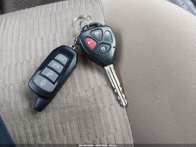 2010 Toyota Rav4 მანქანა იყიდება აუქციონზე, vin: JTMBF4DV2AD037730, აუქციონის ნომერი: 45838264