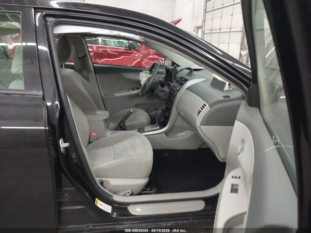 45838300 :رقم المزاد ، 1NXBU4EE3AZ227472 vin ، 2010 Toyota Corolla Le مزاد بيع