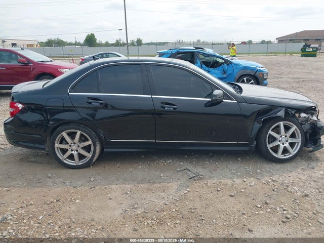 2014 Mercedes-benz C 300 Sport 4matic მანქანა იყიდება აუქციონზე, vin: WDDGF8AB8EA938069, აუქციონის ნომერი: 45838329