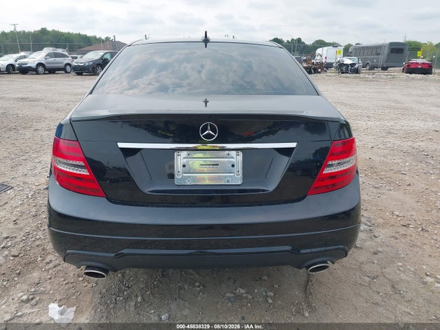 2014 Mercedes-benz C 300 Sport 4matic მანქანა იყიდება აუქციონზე, vin: WDDGF8AB8EA938069, აუქციონის ნომერი: 45838329