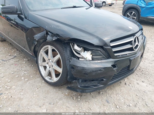 2014 Mercedes-benz C 300 Sport 4matic მანქანა იყიდება აუქციონზე, vin: WDDGF8AB8EA938069, აუქციონის ნომერი: 45838329