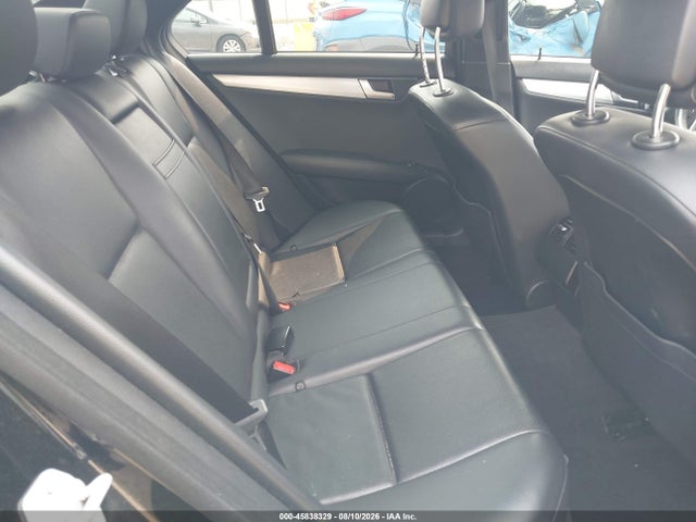 2014 Mercedes-benz C 300 Sport 4matic მანქანა იყიდება აუქციონზე, vin: WDDGF8AB8EA938069, აუქციონის ნომერი: 45838329