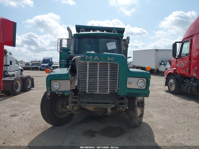 45838341 :رقم المزاد ، 1M2N187Y3KW027590 vin ، 1989 Mack 600 R600 مزاد بيع