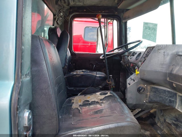 45838341 :رقم المزاد ، 1M2N187Y3KW027590 vin ، 1989 Mack 600 R600 مزاد بيع