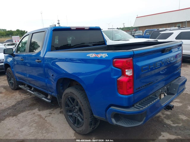 Продаж на аукціоні авто 2023 Chevrolet Silverado 1500 4wd  Short Bed Custom, vin: 3GCPDBEK3PG214124, номер лоту: 45838449
