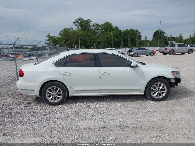 Volkswagen Passat 1.8t S 2017 1VWAT7A33HC004435 Image 13