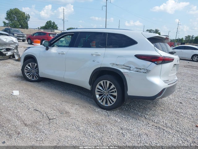 Toyota Highlander Hybrid Platinum 2026 5TDEBRCH9TS703958 Image 3