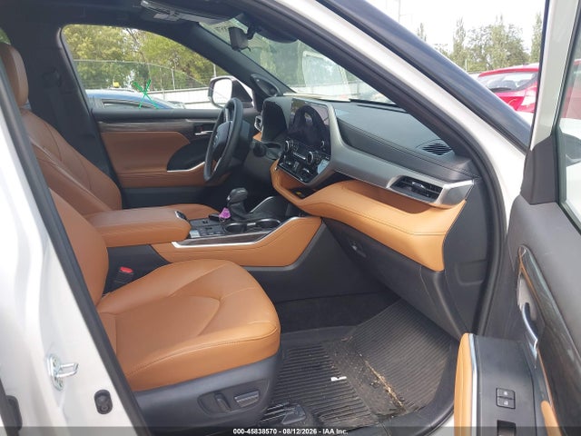 Toyota Highlander Hybrid Platinum 2026 5TDEBRCH9TS703958 Image 5