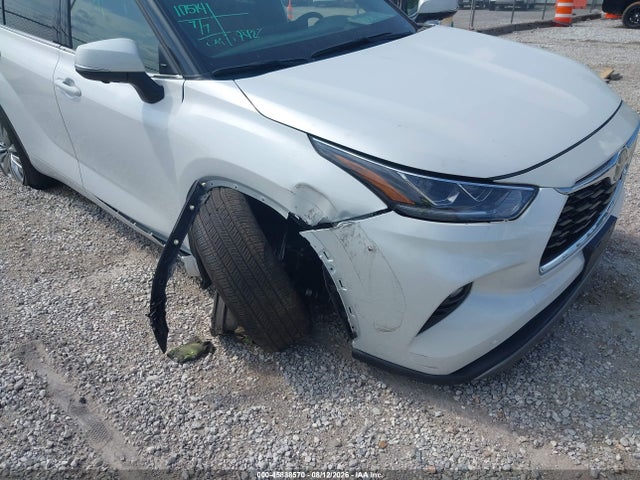 Toyota Highlander Hybrid Platinum 2026 5TDEBRCH9TS703958 Image 6