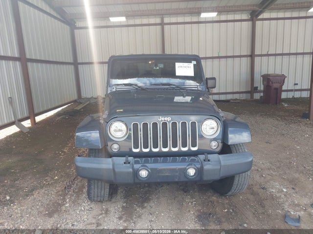 1C4HJWEG4HL733560 Jeep Wrangler Unlimited Sahara