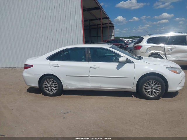 45838644 :رقم المزاد ، 4T1BF1FK7HU386373 vin ، 2017 Toyota Camry Le مزاد بيع