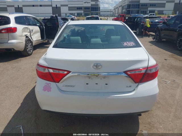 45838644 :رقم المزاد ، 4T1BF1FK7HU386373 vin ، 2017 Toyota Camry Le مزاد بيع
