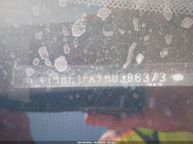 45838644 :رقم المزاد ، 4T1BF1FK7HU386373 vin ، 2017 Toyota Camry Le مزاد بيع