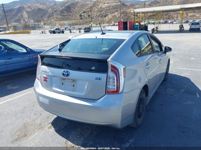Toyota Prius Four 2014 JTDKN3DUXE1795438 Image 4