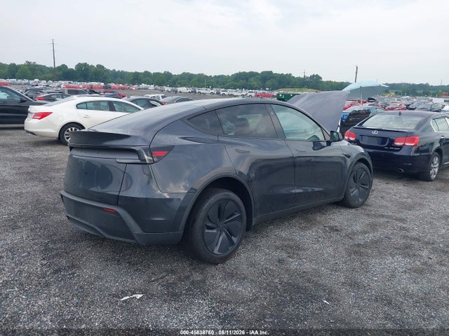 Tesla Model Y 2026 7SAYGDED2TF585965 Image 4