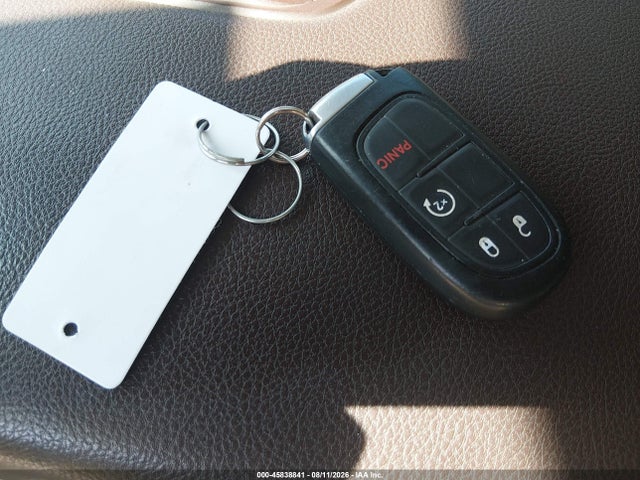45838841 :رقم المزاد ، 1C6RR7NM3JS254722 vin ، 2018 Ram 1500 مزاد بيع