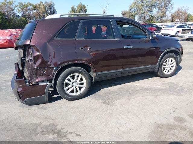 KIA SORENTO LX 2015 5XYKT3A69FG660724 Image 4