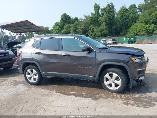 2018 Jeep Compass Latitude 4x4 მანქანა იყიდება აუქციონზე, vin: 3C4NJDBB3JT360733, აუქციონის ნომერი: 45838905