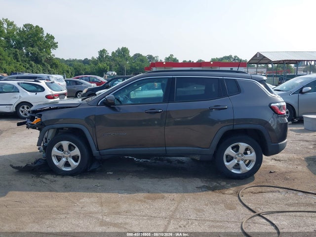 2018 Jeep Compass Latitude 4x4 მანქანა იყიდება აუქციონზე, vin: 3C4NJDBB3JT360733, აუქციონის ნომერი: 45838905