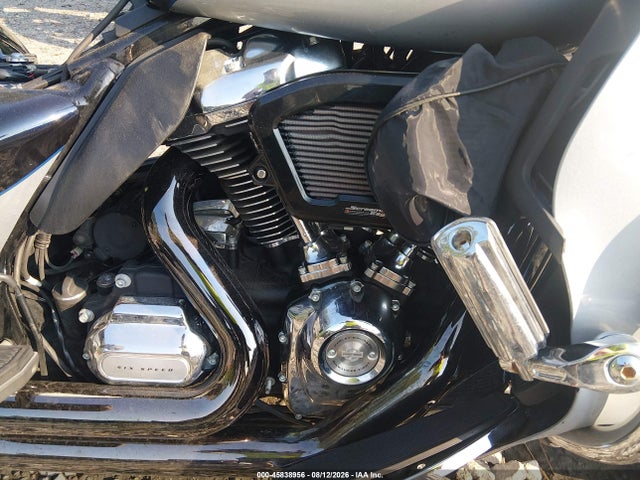 Harley-Davidson FLHTK 2019 1HD1KEF18KB602002 Image 8