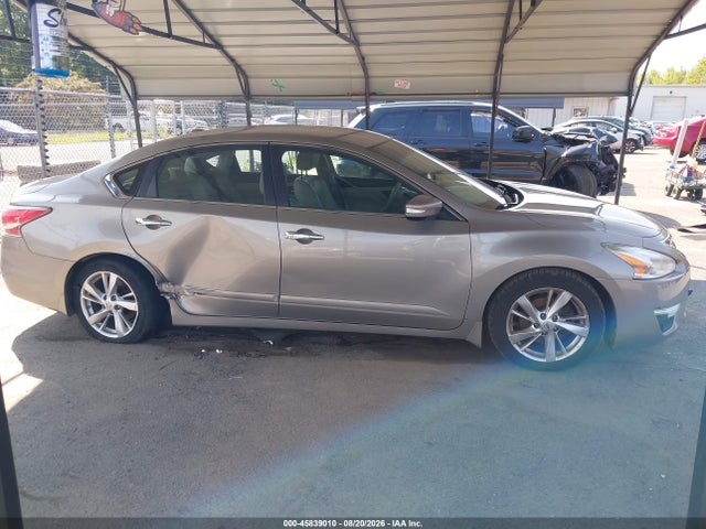 2015 Nissan Altima 2.5 Sl მანქანა იყიდება აუქციონზე, vin: 1N4AL3AP3FC443684, აუქციონის ნომერი: 45839010