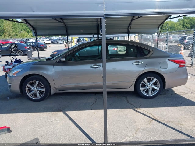 2015 Nissan Altima 2.5 Sl მანქანა იყიდება აუქციონზე, vin: 1N4AL3AP3FC443684, აუქციონის ნომერი: 45839010