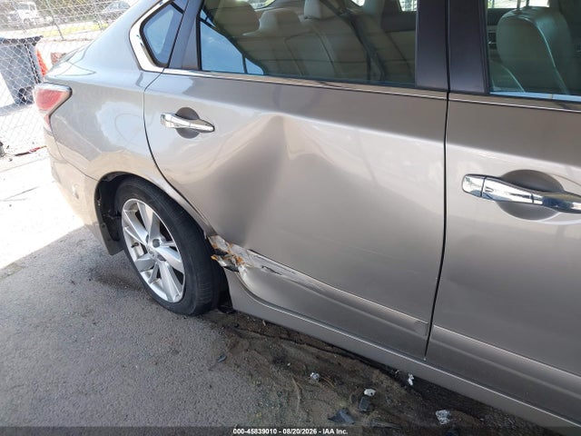 2015 Nissan Altima 2.5 Sl მანქანა იყიდება აუქციონზე, vin: 1N4AL3AP3FC443684, აუქციონის ნომერი: 45839010