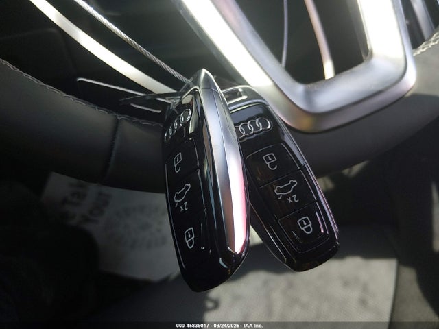 Продажа на аукционе авто 2026 Audi Q8 Premium Plus 55 Tfsi Quattro Tiptronic, vin: WA1EVBF10TD015107, номер лота: 45839017