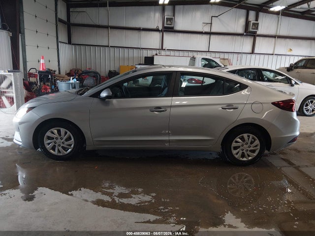 5NPD74LF5LH608883 Hyundai ELANTRA SE