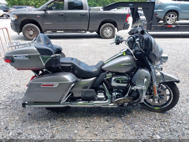 Harley-Davidson Flhtcu Ultra Classic Electra Gld 2017 1HD1FCC13HB609073 Image 11