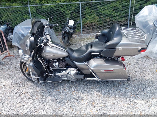 Harley-Davidson Flhtcu Ultra Classic Electra Gld 2017 1HD1FCC13HB609073 Image 12