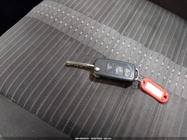 Продаж на аукціоні авто 2013 Volkswagen Beetle 2.0t Turbo, vin: 3VWVA7AT6DM609520, номер лоту: 45839151