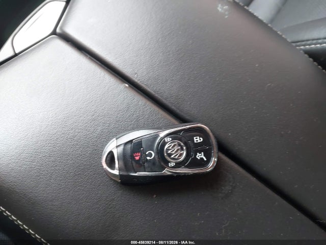 Buick Envision Essence 2017 LRBFXDSAXHD044240 Image 11