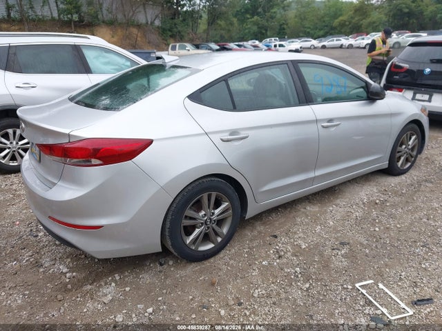 Продажа на аукционе авто 2018 Hyundai Elantra Sel, vin: 5NPD84LF6JH374960, номер лота: 45839287