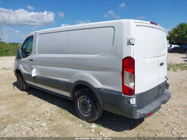 45839289 :رقم المزاد ، 1FTYE1YM1JKA05117 vin ، 2018 Ford Transit-150 مزاد بيع