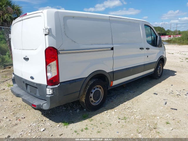 45839289 :رقم المزاد ، 1FTYE1YM1JKA05117 vin ، 2018 Ford Transit-150 مزاد بيع