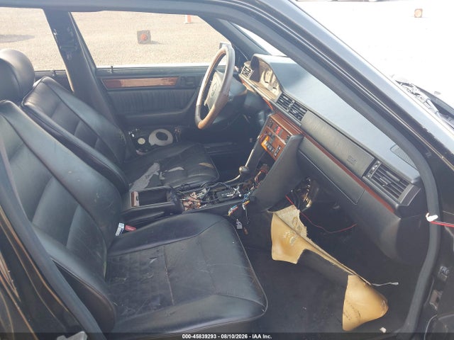 Продаж на аукціоні авто 1994 Mercedes-benz E 320, vin: WDBEA32E1RC035850, номер лоту: 45839293