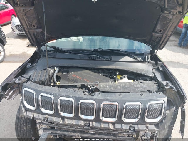 45839340 :رقم المزاد ، 3C4NJDBBXNT203156 vin ، 2022 Jeep Compass Latitude 4x4 مزاد بيع