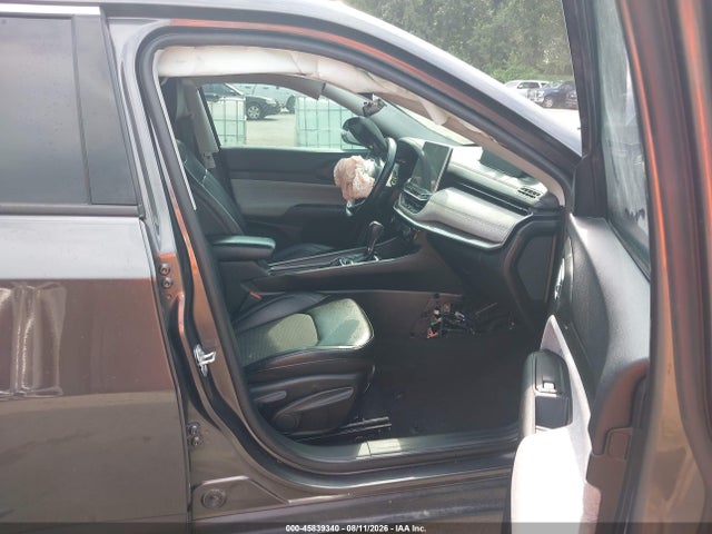 45839340 :رقم المزاد ، 3C4NJDBBXNT203156 vin ، 2022 Jeep Compass Latitude 4x4 مزاد بيع