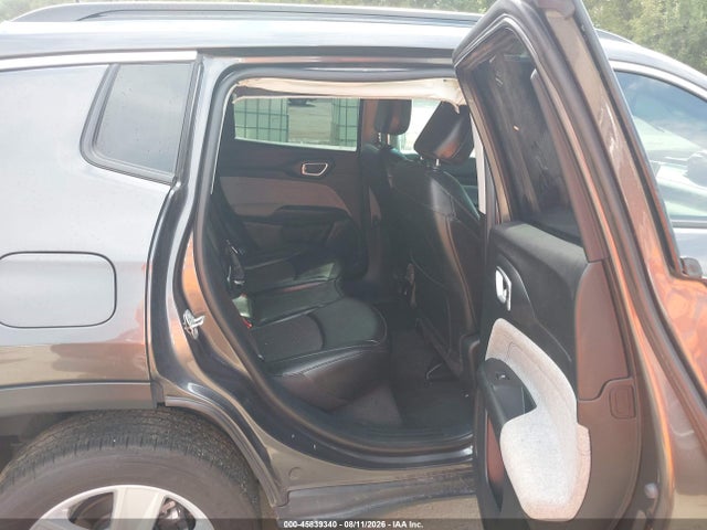 45839340 :رقم المزاد ، 3C4NJDBBXNT203156 vin ، 2022 Jeep Compass Latitude 4x4 مزاد بيع