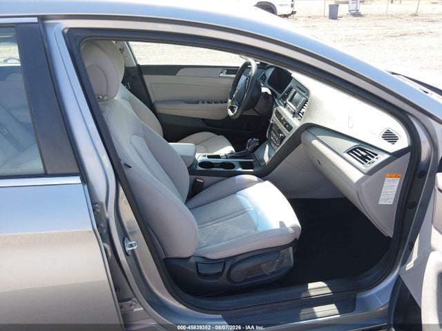 Aukcja sprzedaży 2016 Hyundai Sonata Hybrid Se, vin: KMHE24L17GA037431, numer aukcji: 45839352