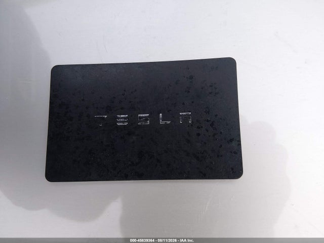 2021 Tesla Model Y Long Range Dual Motor All-wheel Drive მანქანა იყიდება აუქციონზე, vin: 5YJYGDEE2MF130606, აუქციონის ნომერი: 45839364