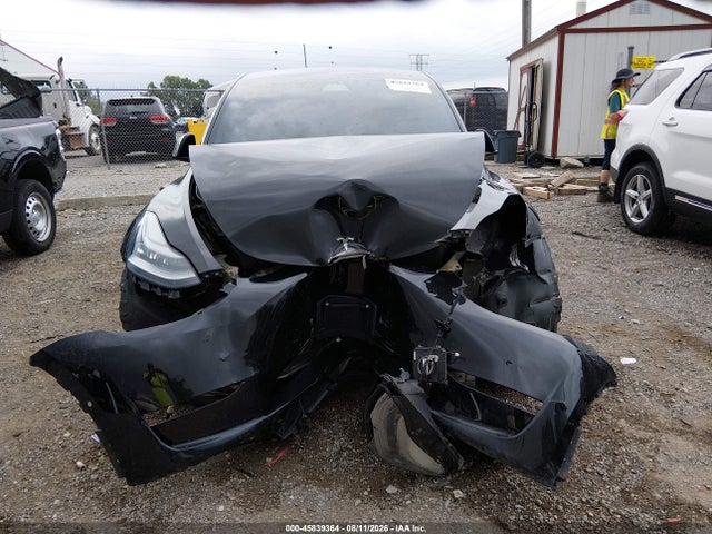 2021 Tesla Model Y Long Range Dual Motor All-wheel Drive მანქანა იყიდება აუქციონზე, vin: 5YJYGDEE2MF130606, აუქციონის ნომერი: 45839364