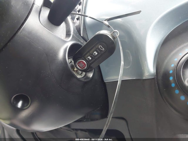 2015 Fiat 500 Pop მანქანა იყიდება აუქციონზე, vin: 3C3CFFAR0FT570351, აუქციონის ნომერი: 45839440